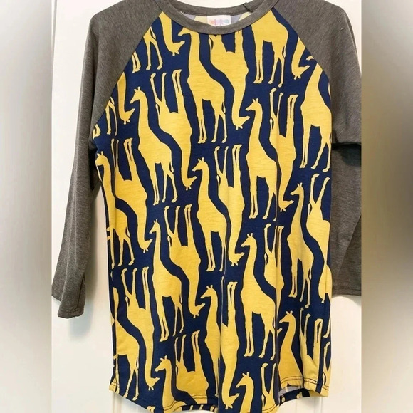 LulaRoe Randy women’s gray and yellow giraffe pattern shirt size S - Picture 3 of 4
